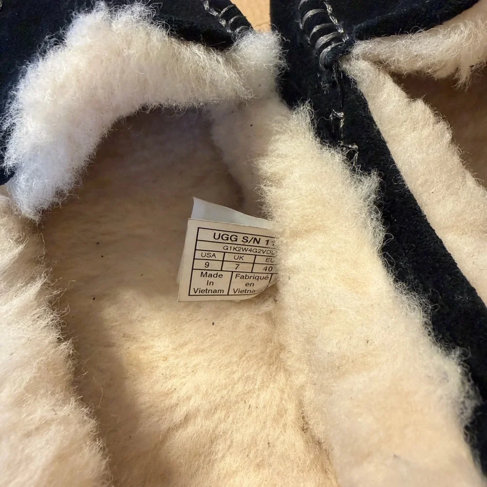 UGG Ansley women’s size 9 - Picture 6 of 8